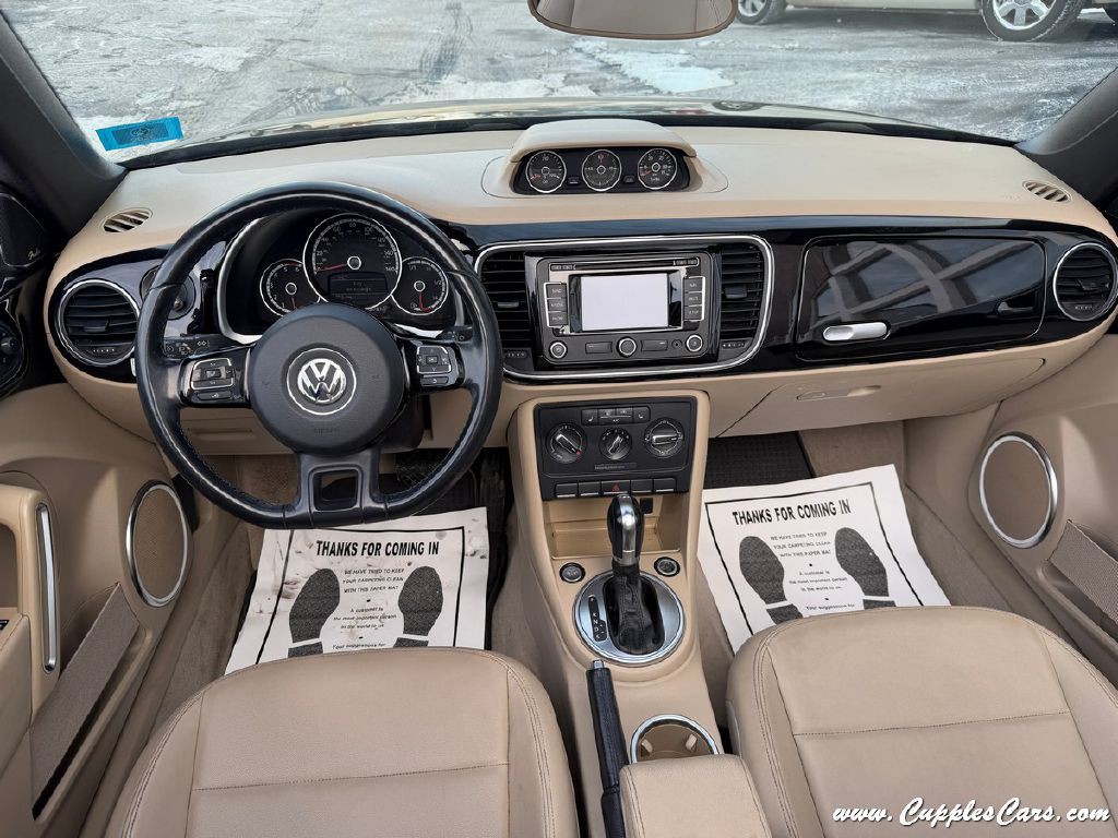 2014 Volkswagen Beetle Image 17