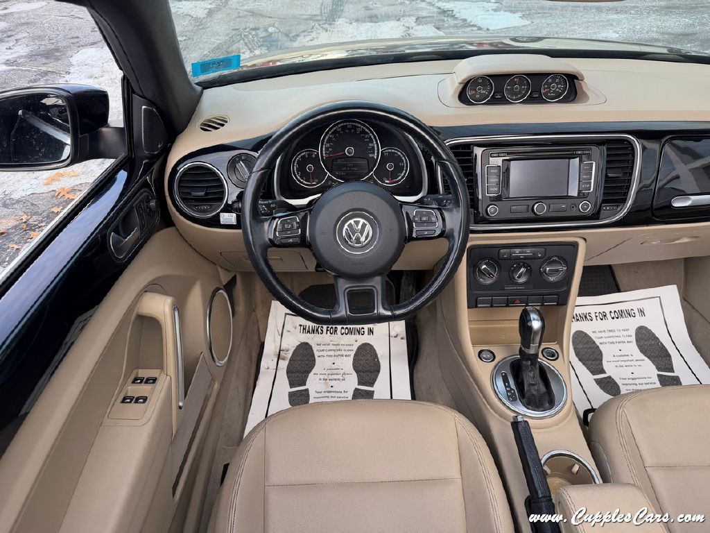 2014 Volkswagen Beetle Image 18