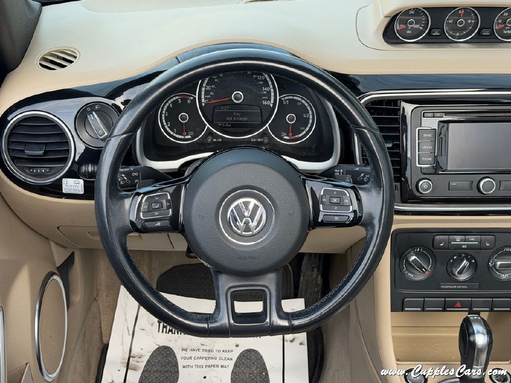 2014 Volkswagen Beetle Image 26