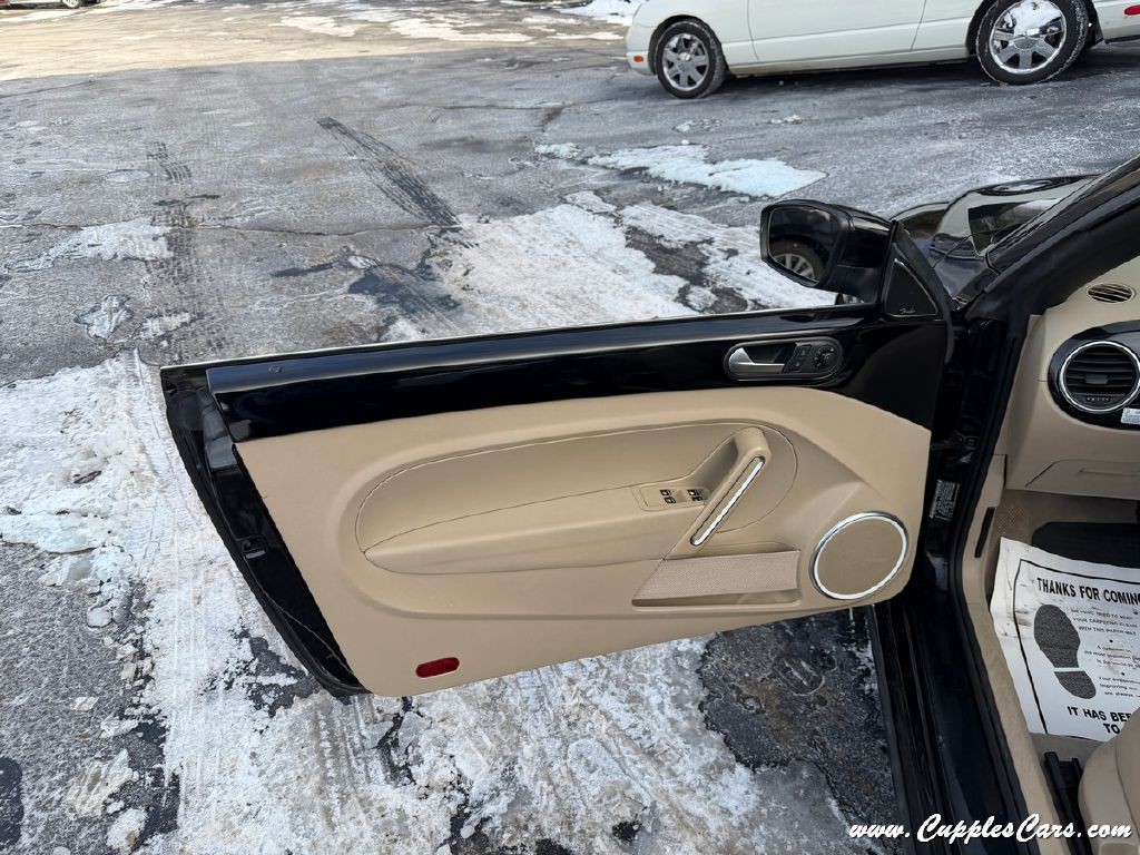 2014 Volkswagen Beetle Image 6