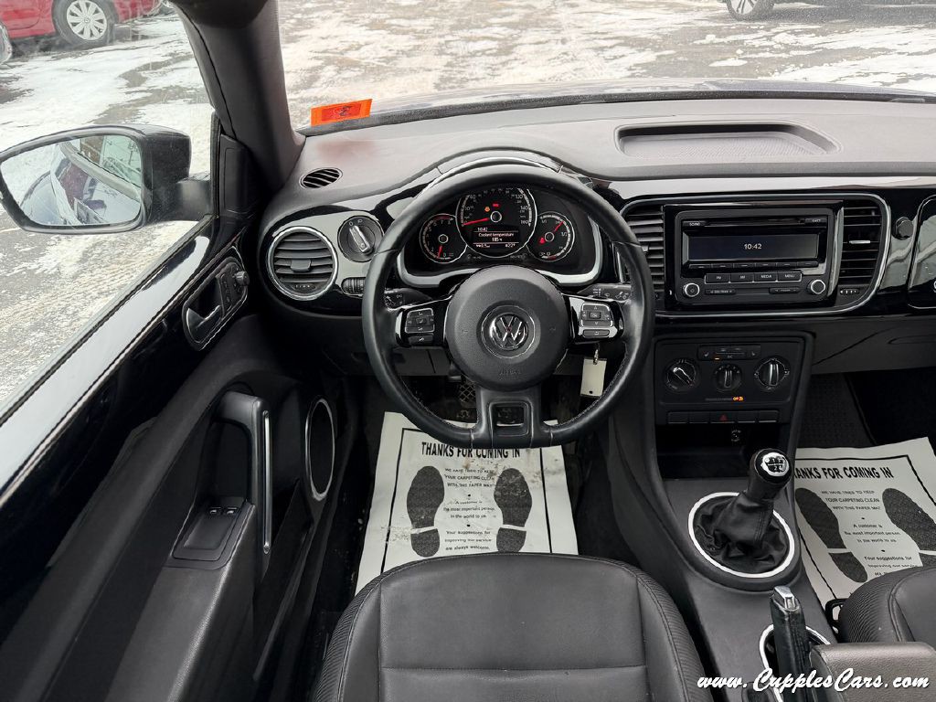 2014 Volkswagen Beetle Image 16