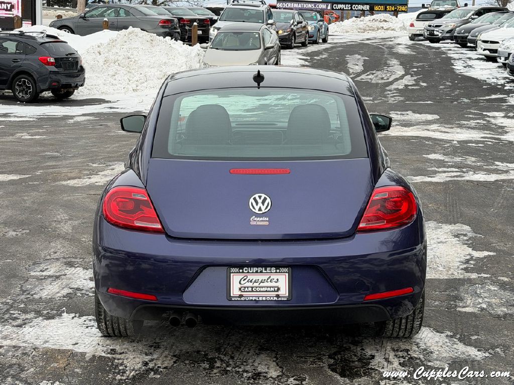 2014 Volkswagen Beetle Image 28