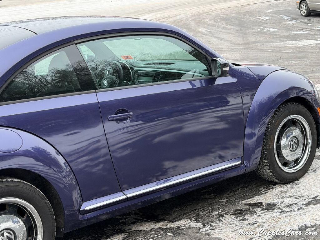 2014 Volkswagen Beetle Image 30