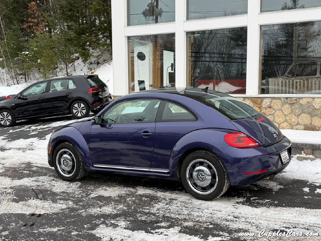 2014 Volkswagen Beetle Image 3