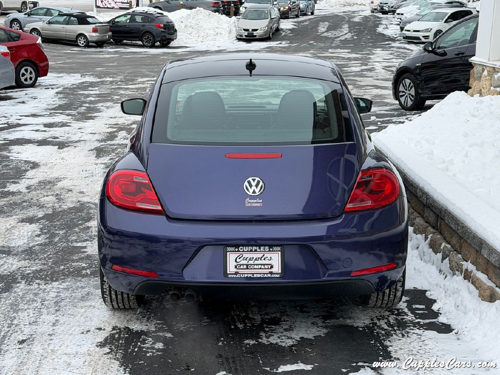 2014 Volkswagen Beetle Image 10