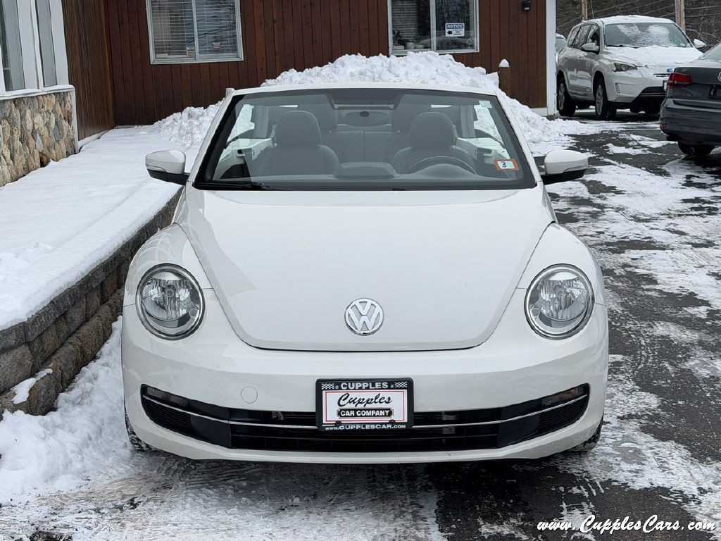 2013 Volkswagen Beetle Image 13