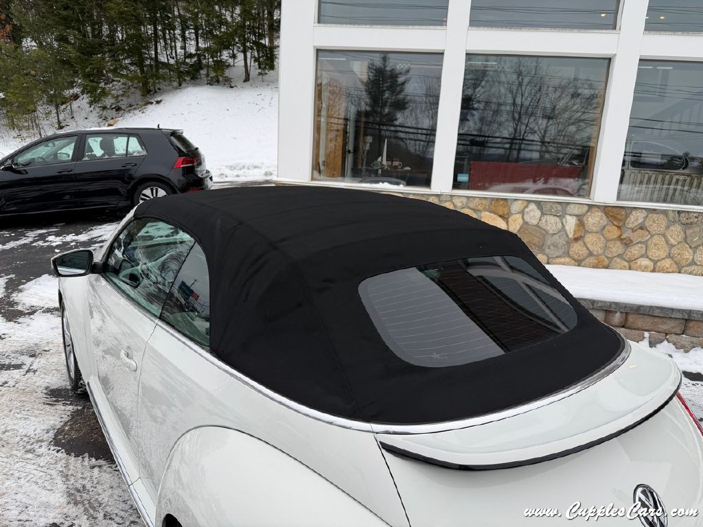 2013 Volkswagen Beetle Image 18