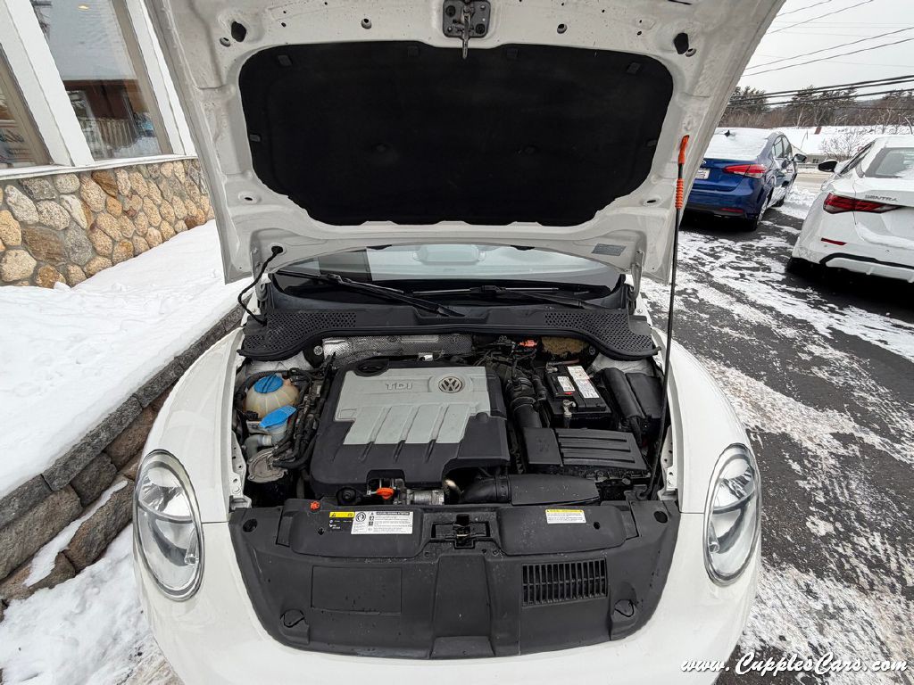 2013 Volkswagen Beetle Image 20