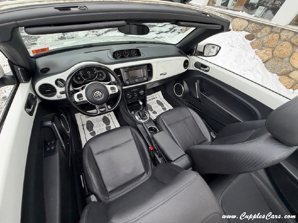 2013 Volkswagen Beetle Image 27