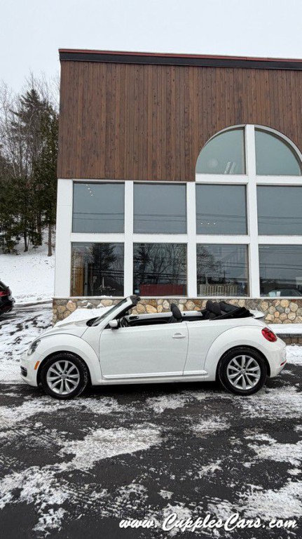 2013 Volkswagen Beetle Image 31