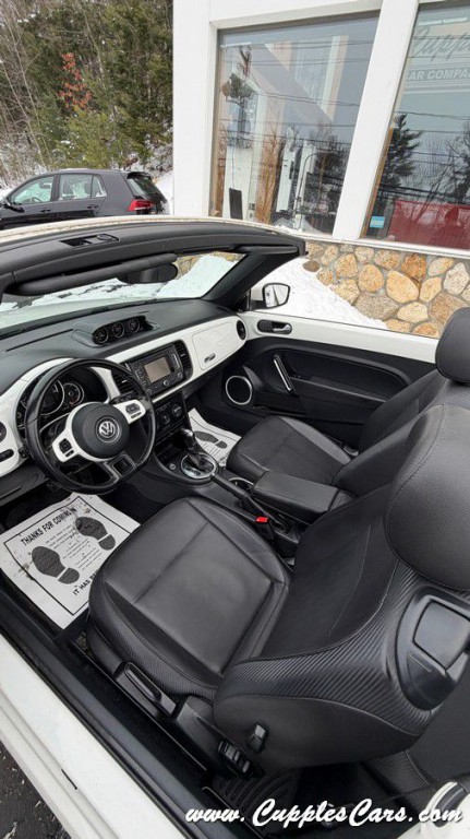 2013 Volkswagen Beetle Image 33