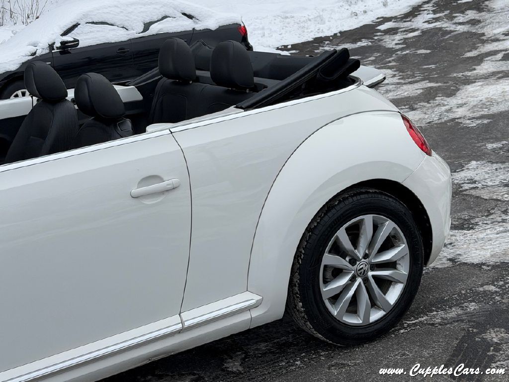 2013 Volkswagen Beetle Image 40