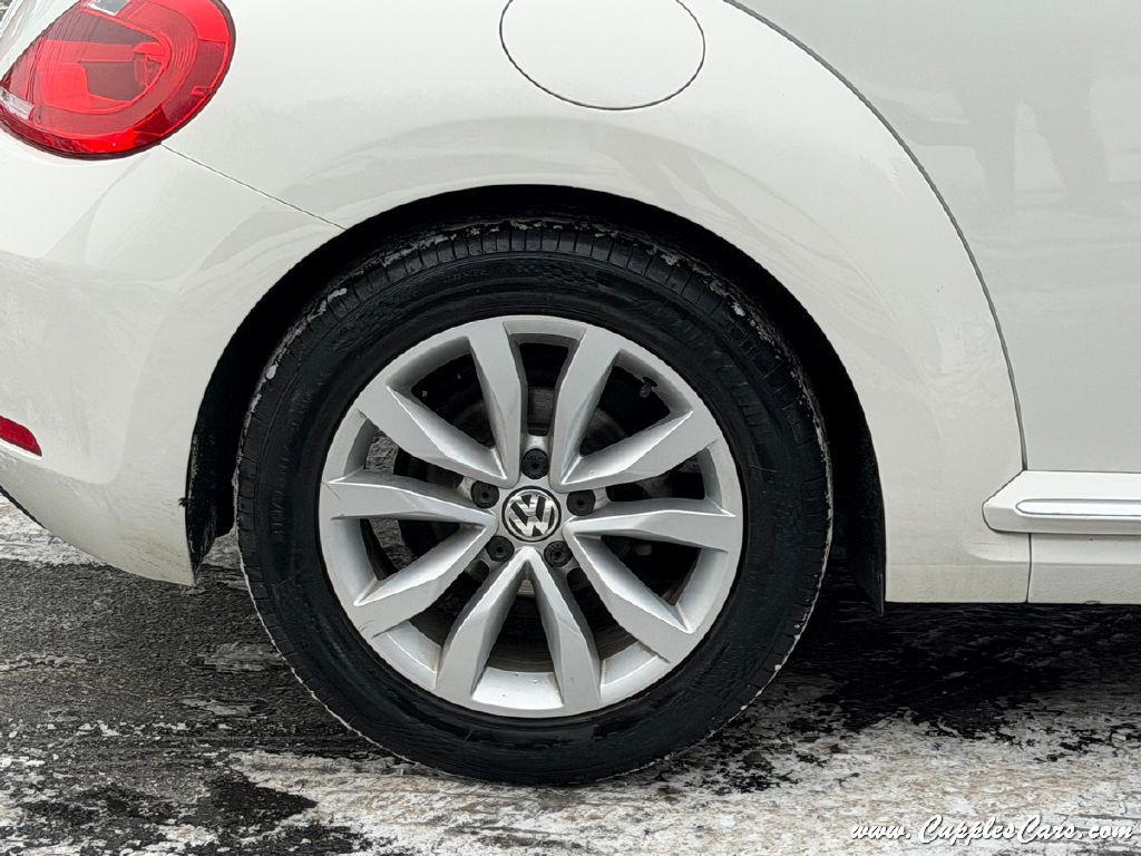 2013 Volkswagen Beetle Image 46