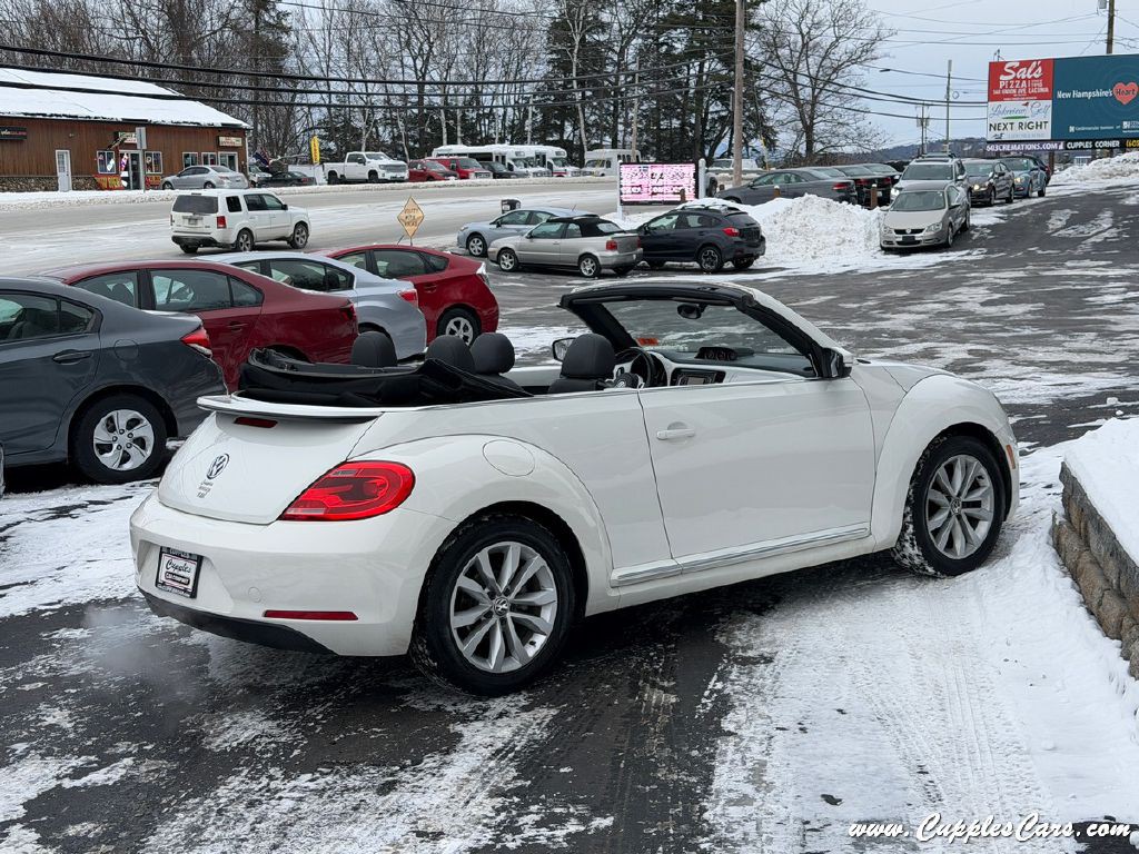 2013 Volkswagen Beetle Image 10