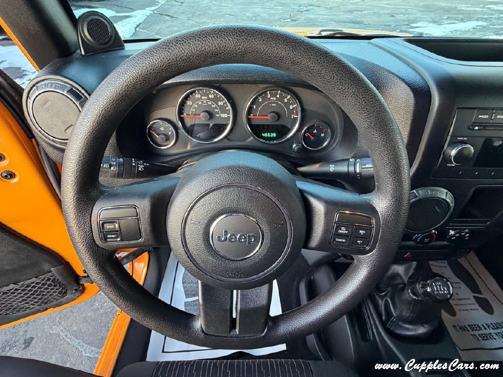 2012 Jeep Wrangler Image 16