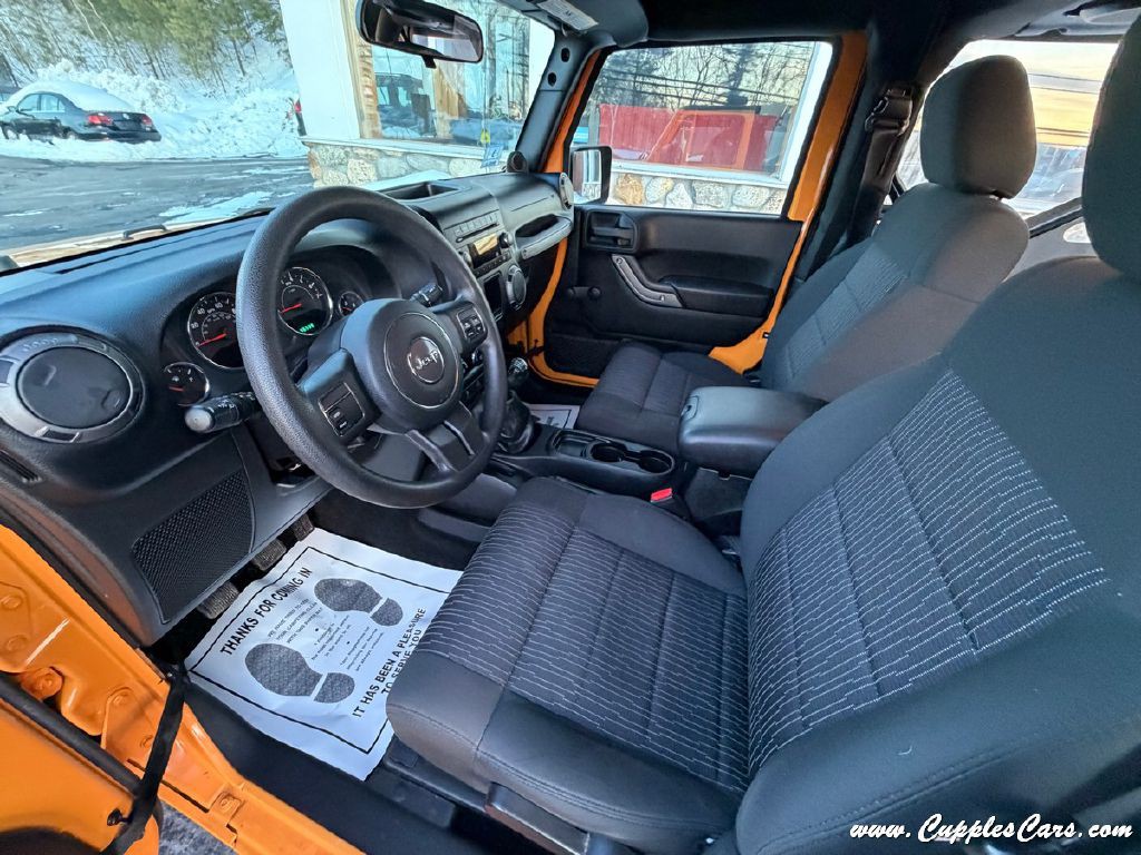 2012 Jeep Wrangler Image 20