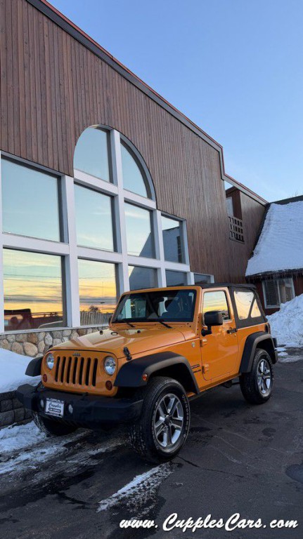 2012 Jeep Wrangler Image 21