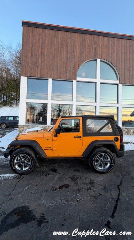 2012 Jeep Wrangler Image 22