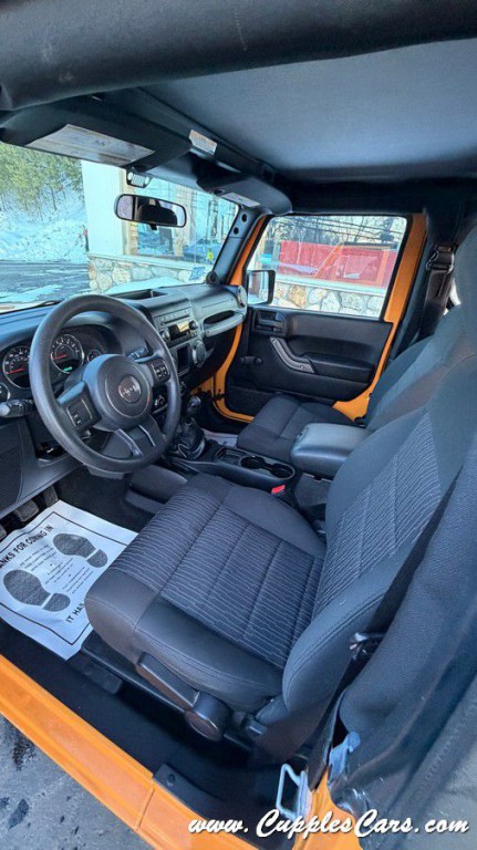 2012 Jeep Wrangler Image 24