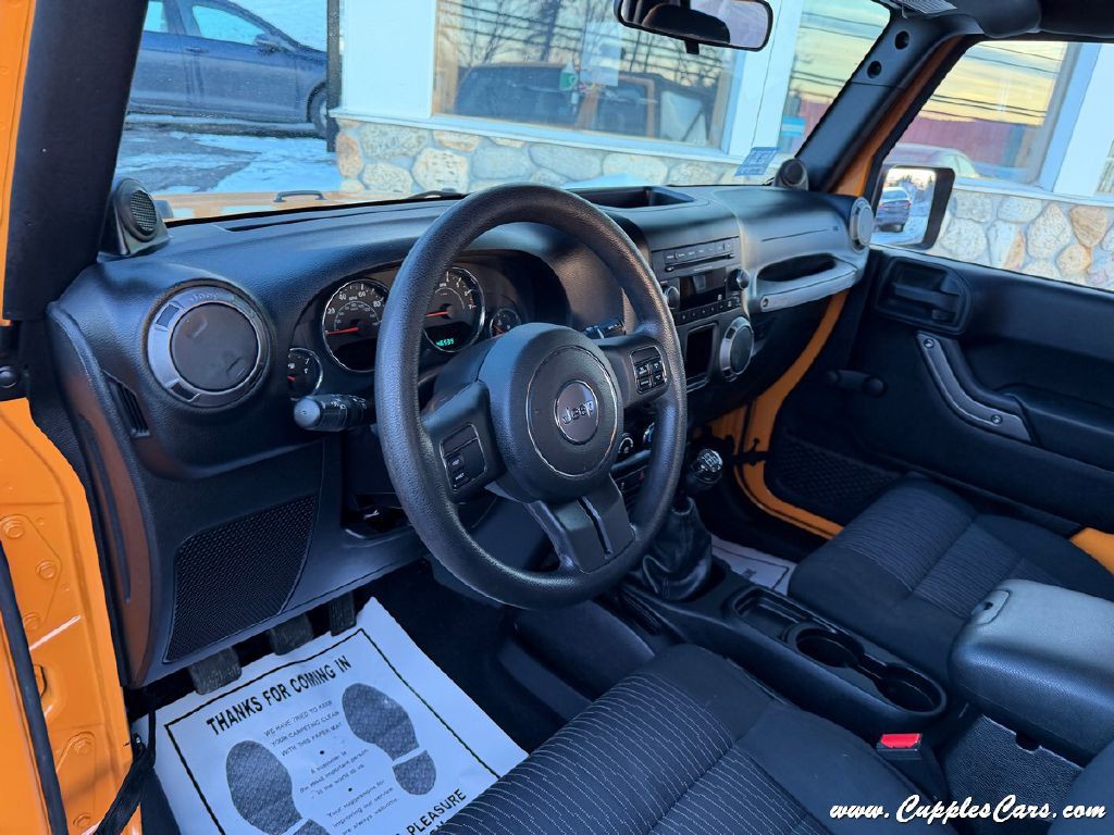 2012 Jeep Wrangler Image 5