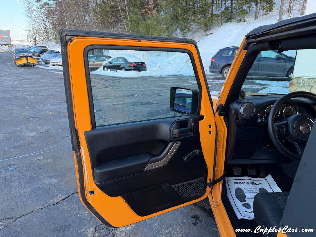 2012 Jeep Wrangler Image 6