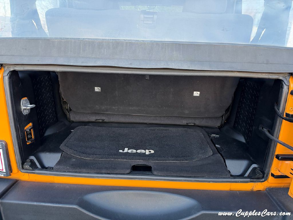 2012 Jeep Wrangler Image 8