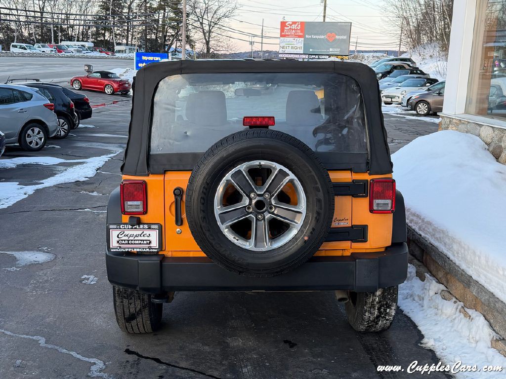 2012 Jeep Wrangler Image 11