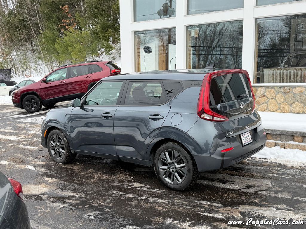 2020 Kia Soul Image 3