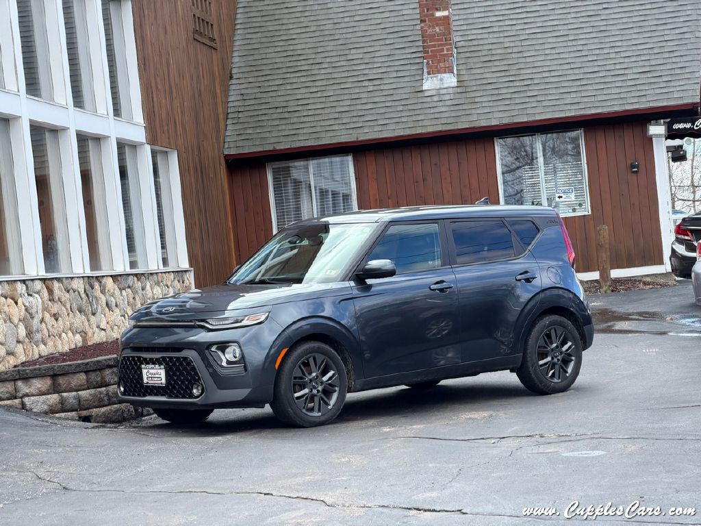 2020 Kia Soul Image 2