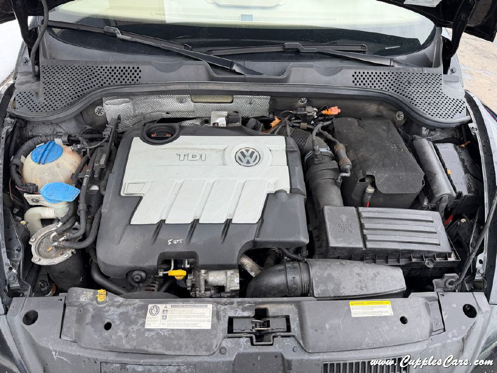 2014 Volkswagen Beetle Image 14