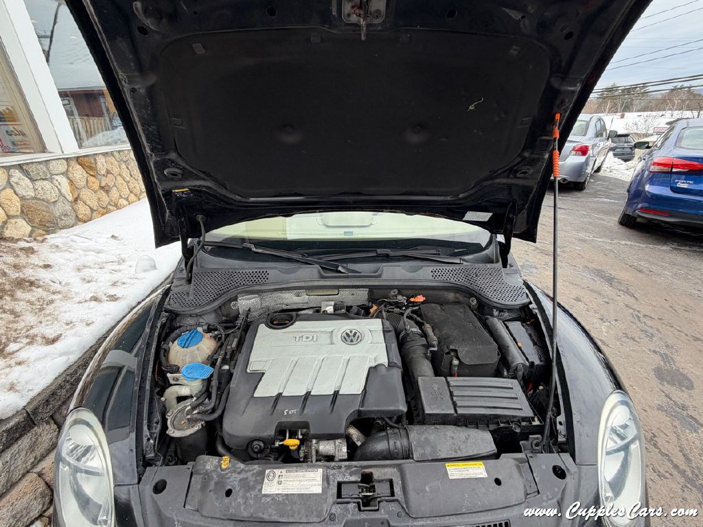 2014 Volkswagen Beetle Image 15