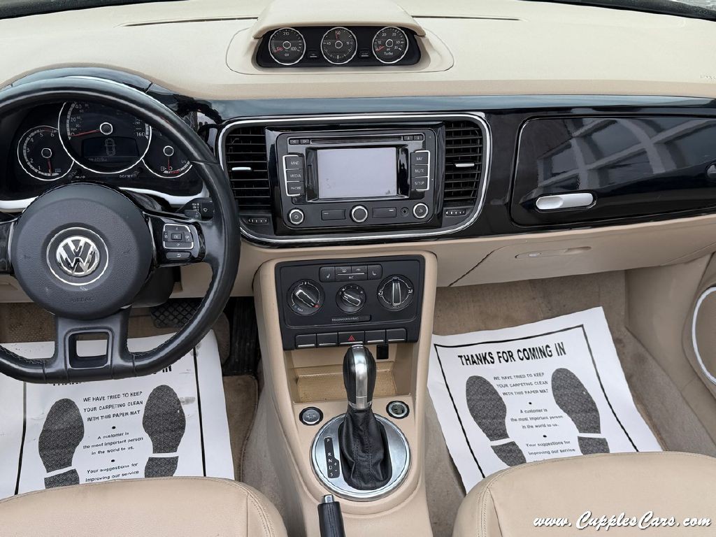 2014 Volkswagen Beetle Image 19