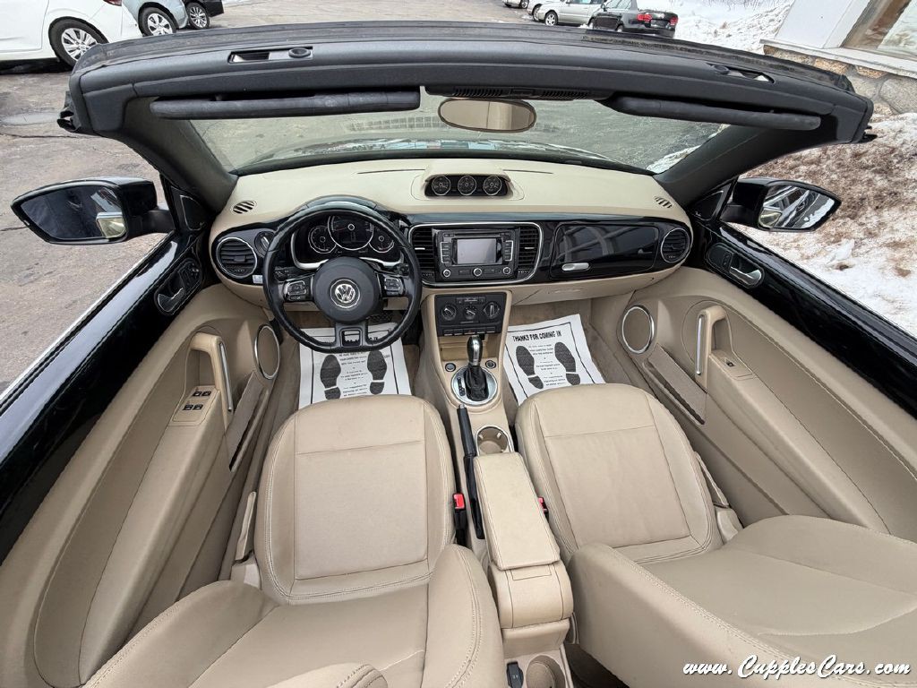 2014 Volkswagen Beetle Image 21