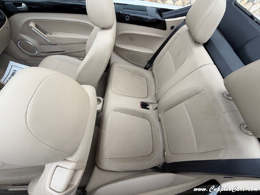 2014 Volkswagen Beetle Image 22