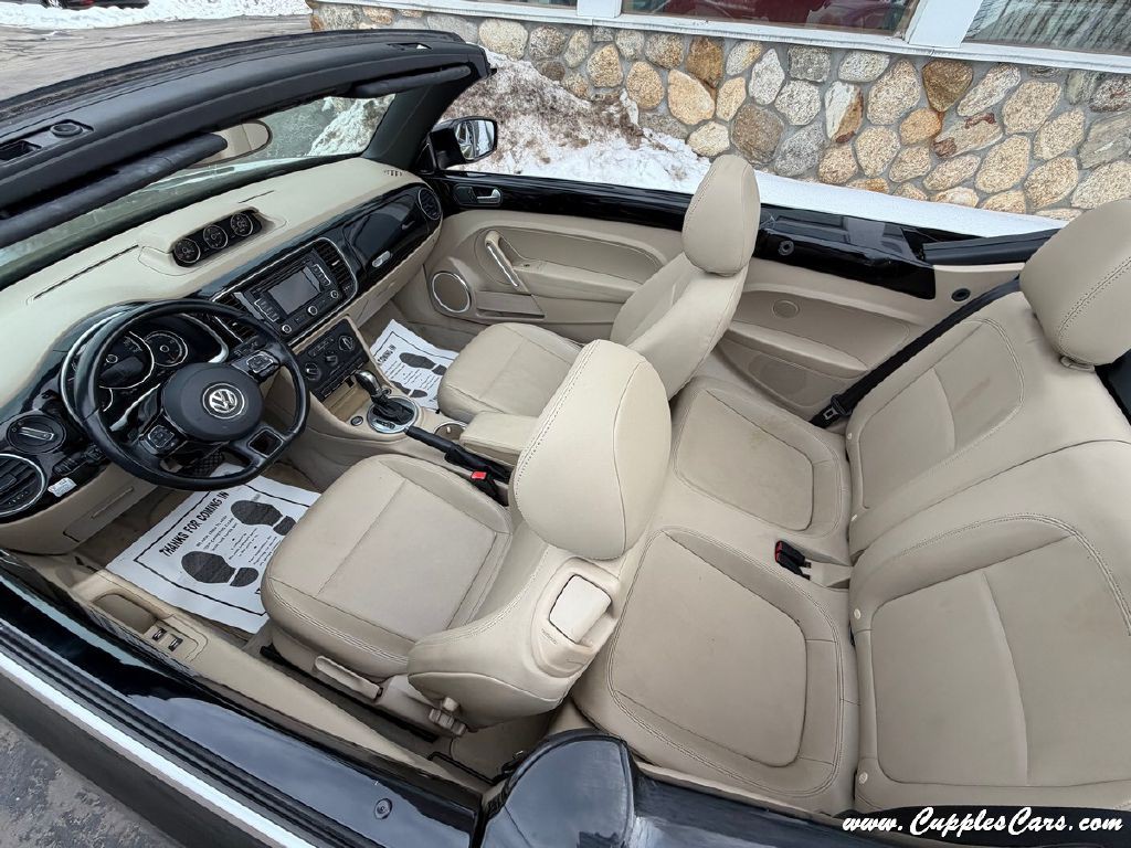 2014 Volkswagen Beetle Image 24