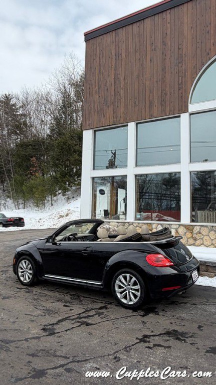 2014 Volkswagen Beetle Image 28