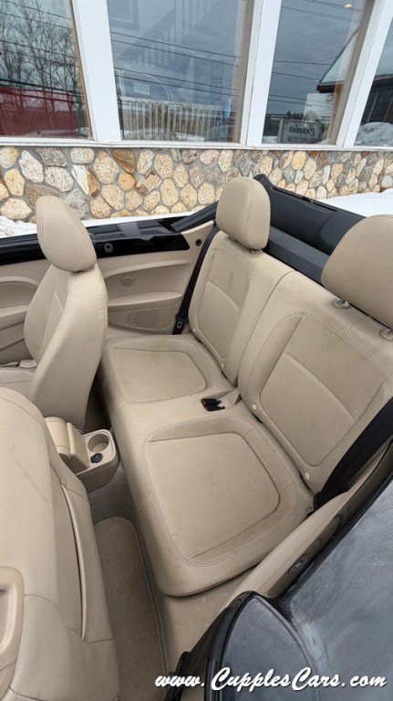2014 Volkswagen Beetle Image 30