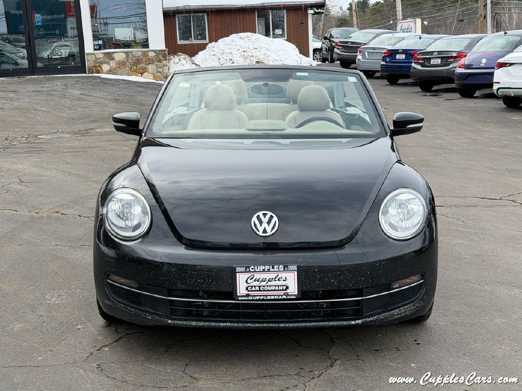 2014 Volkswagen Beetle Image 32