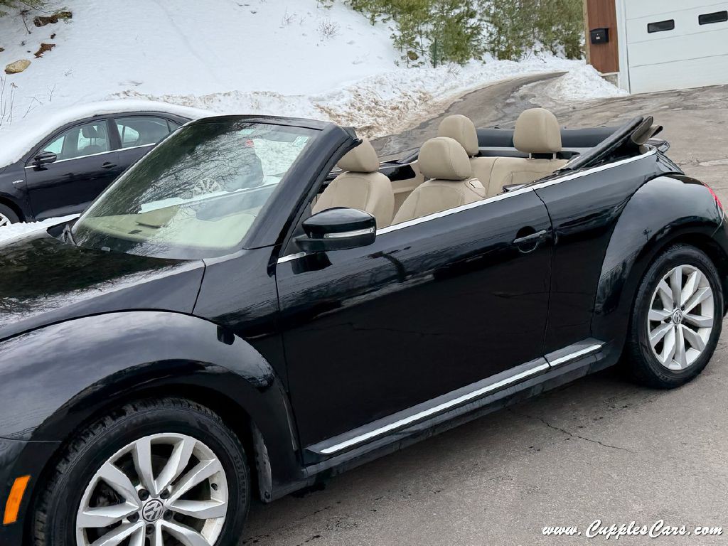 2014 Volkswagen Beetle Image 34