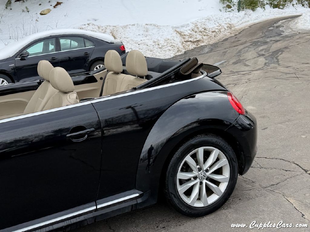 2014 Volkswagen Beetle Image 35