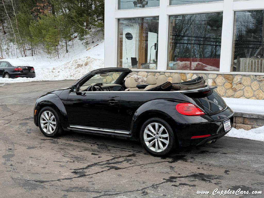 2014 Volkswagen Beetle Image 3