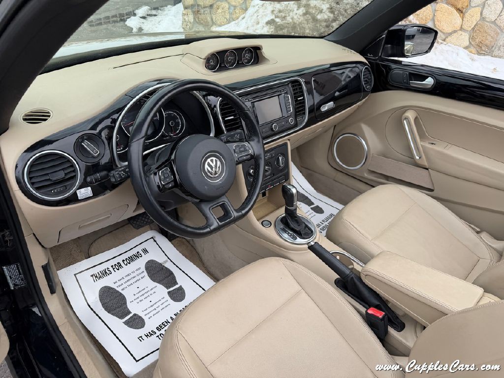 2014 Volkswagen Beetle Image 5