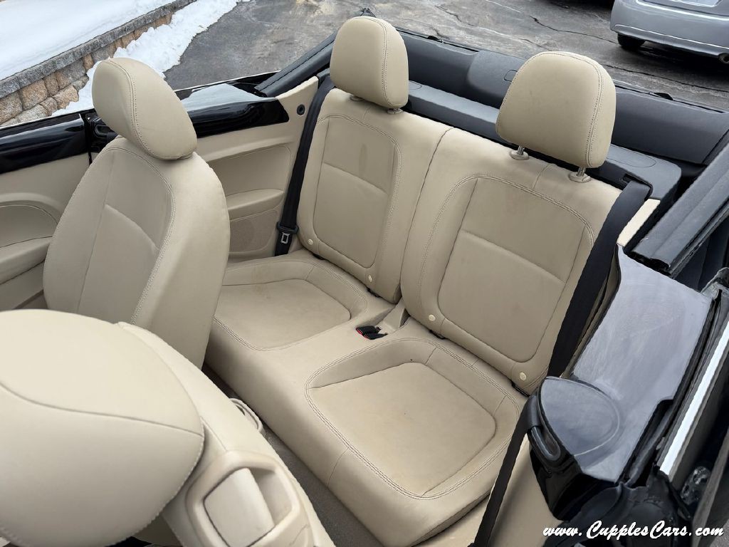 2014 Volkswagen Beetle Image 7