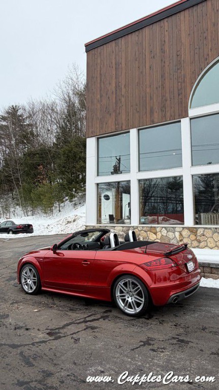 2011 Audi TT Image 30