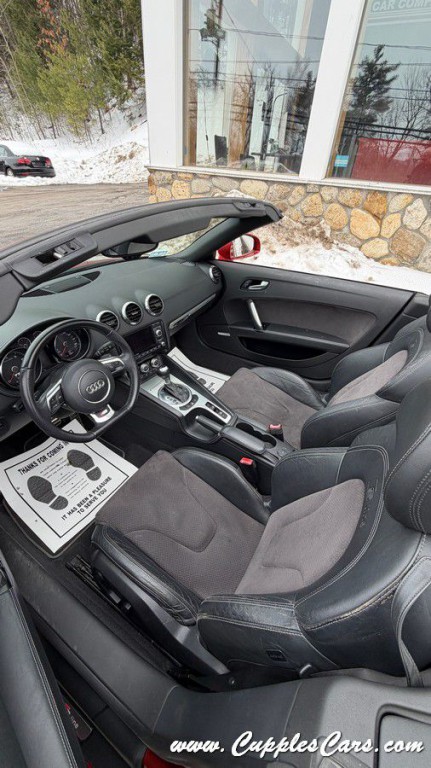 2011 Audi TT Image 31