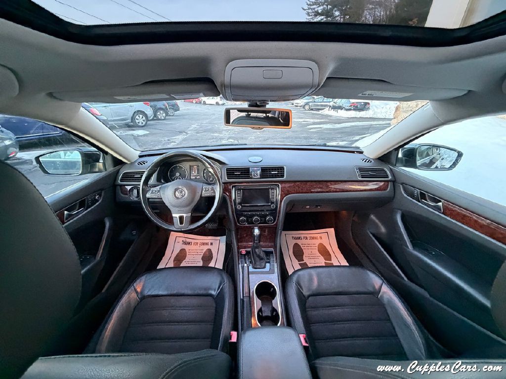 2013 Volkswagen Passat Image 21