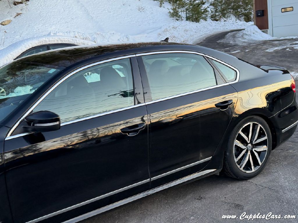 2013 Volkswagen Passat Image 37