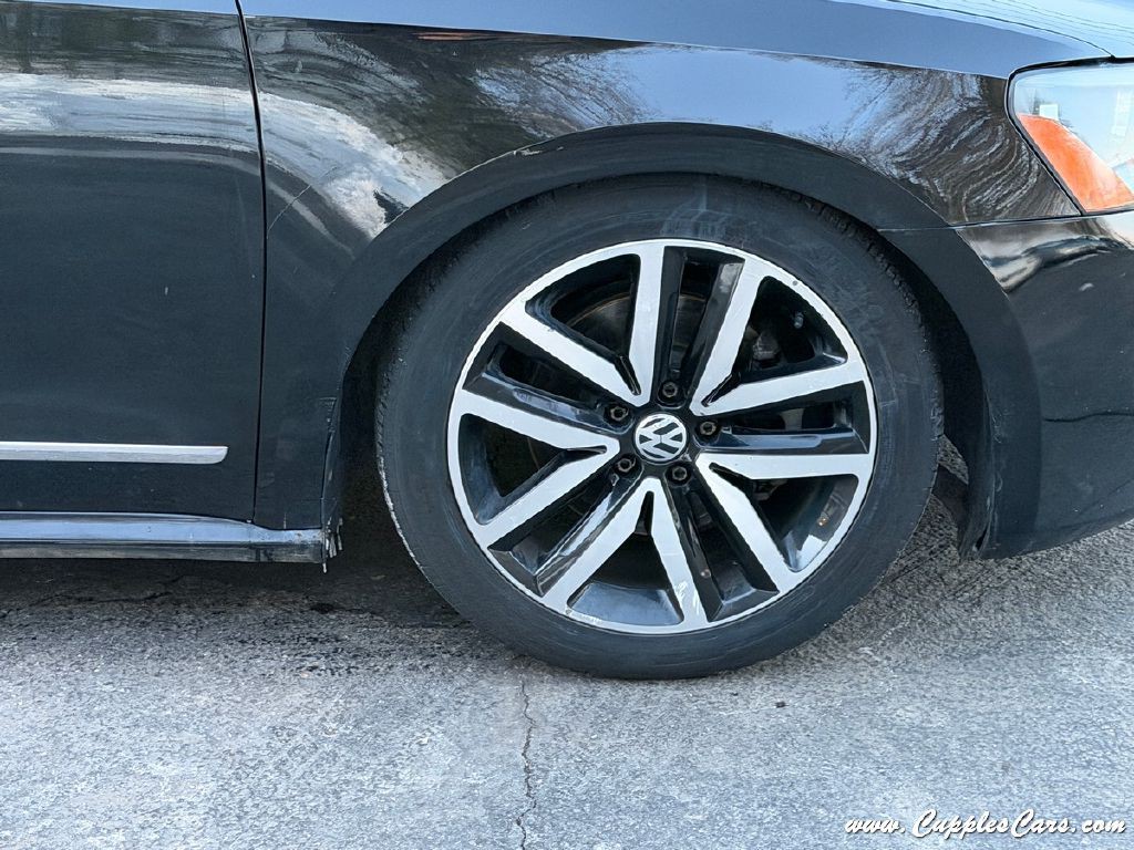 2013 Volkswagen Passat Image 44