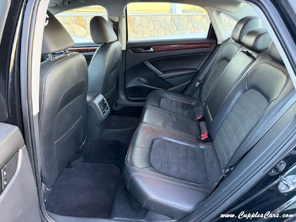 2013 Volkswagen Passat Image 8