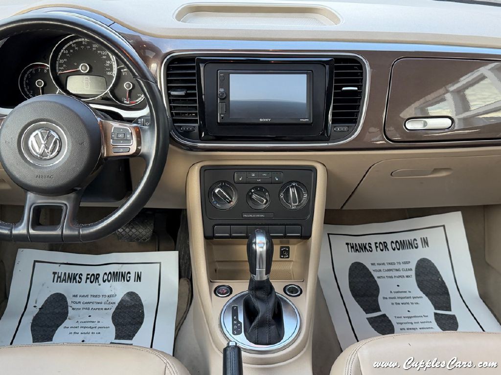 2014 Volkswagen Beetle Image 18